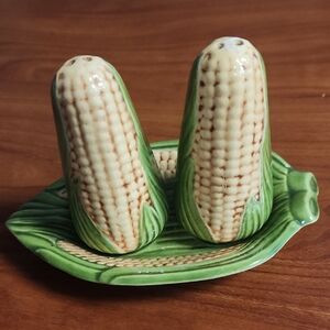 Vintage Corn Shaped Salt and Pepper Shakers